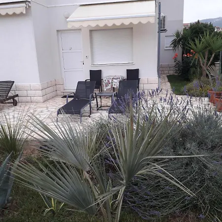 Palm Paradise Stobrec