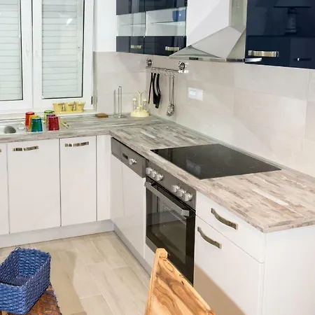 Palm Paradise * Stobrec